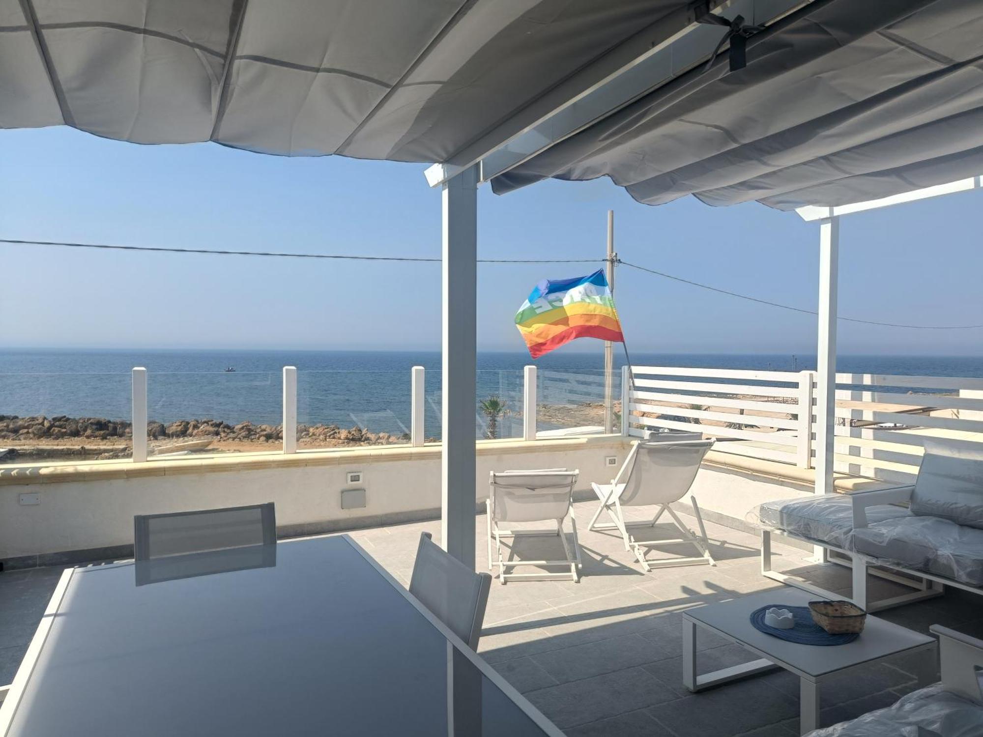 Divino Appartamenti Vista Mare بتروسينو المظهر الخارجي الصورة